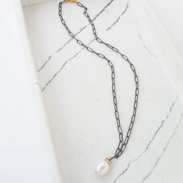 VIRTUE Paperclip with Mini Pearl Necklace