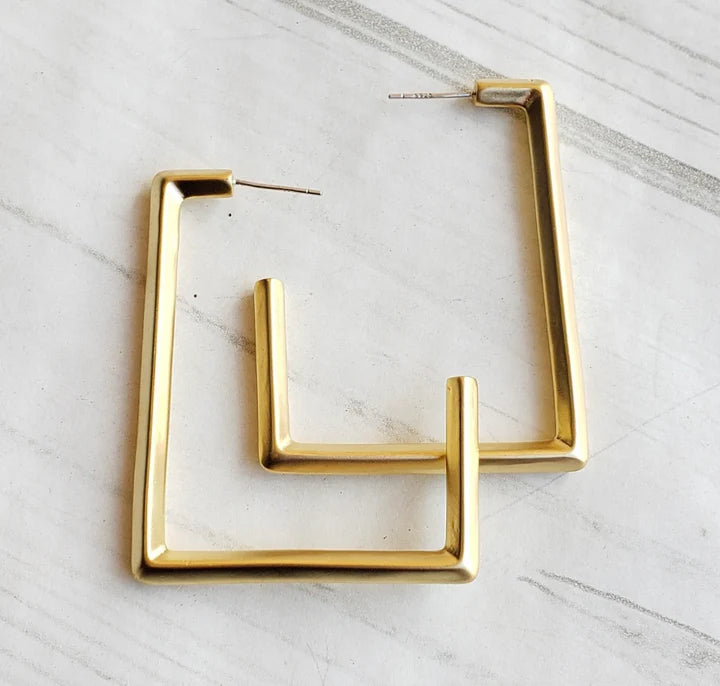 VIRTUE Large Square Hoops