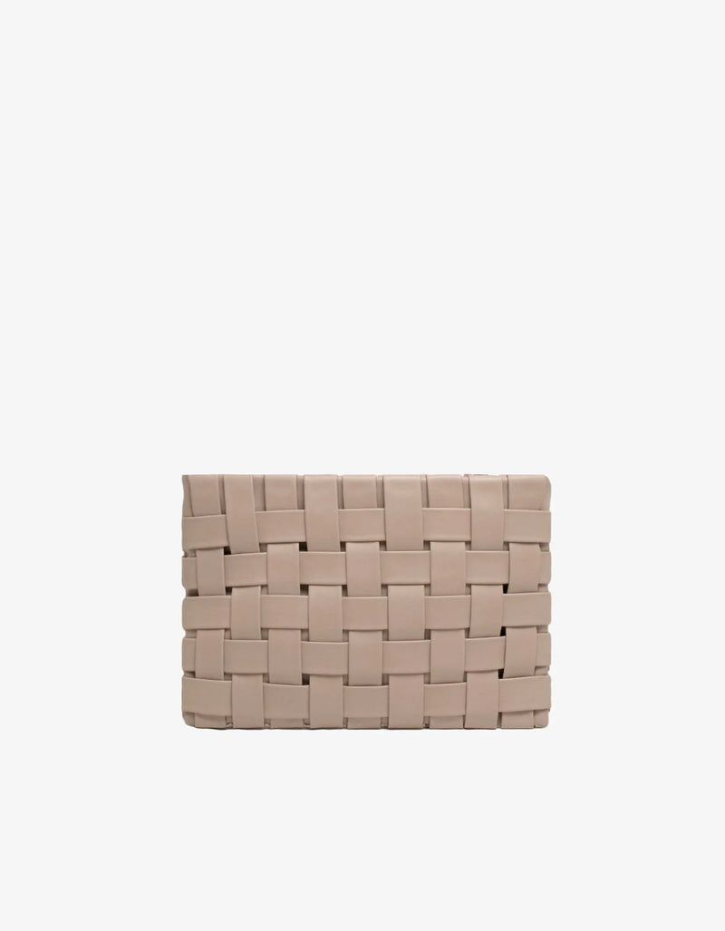 REMI/REID LINDY CLUTCH WOVEN LARGE LIGHT TAN